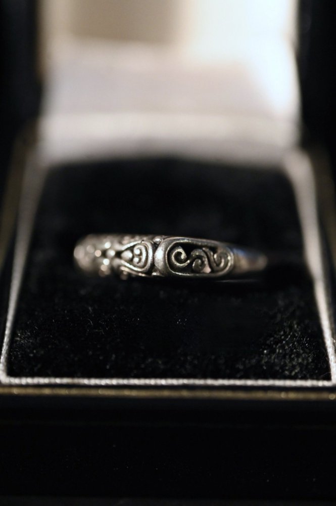 Vintage silver ring