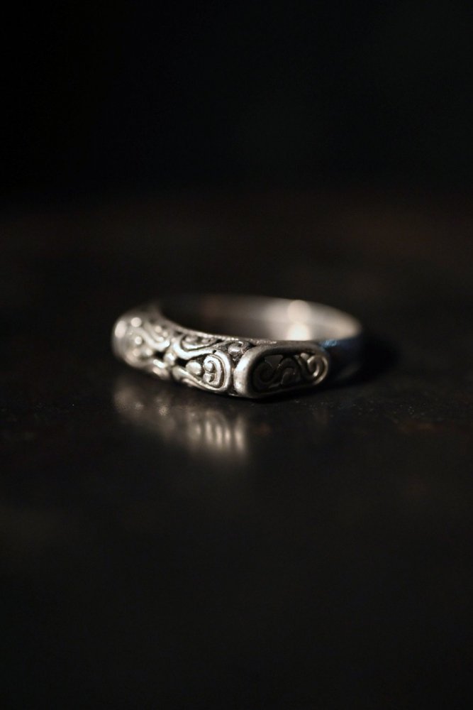 Vintage silver ring