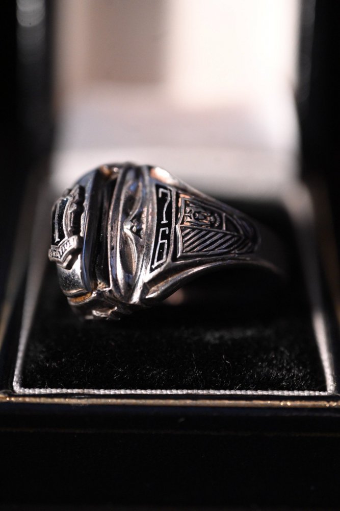 us 1976's silver college ring