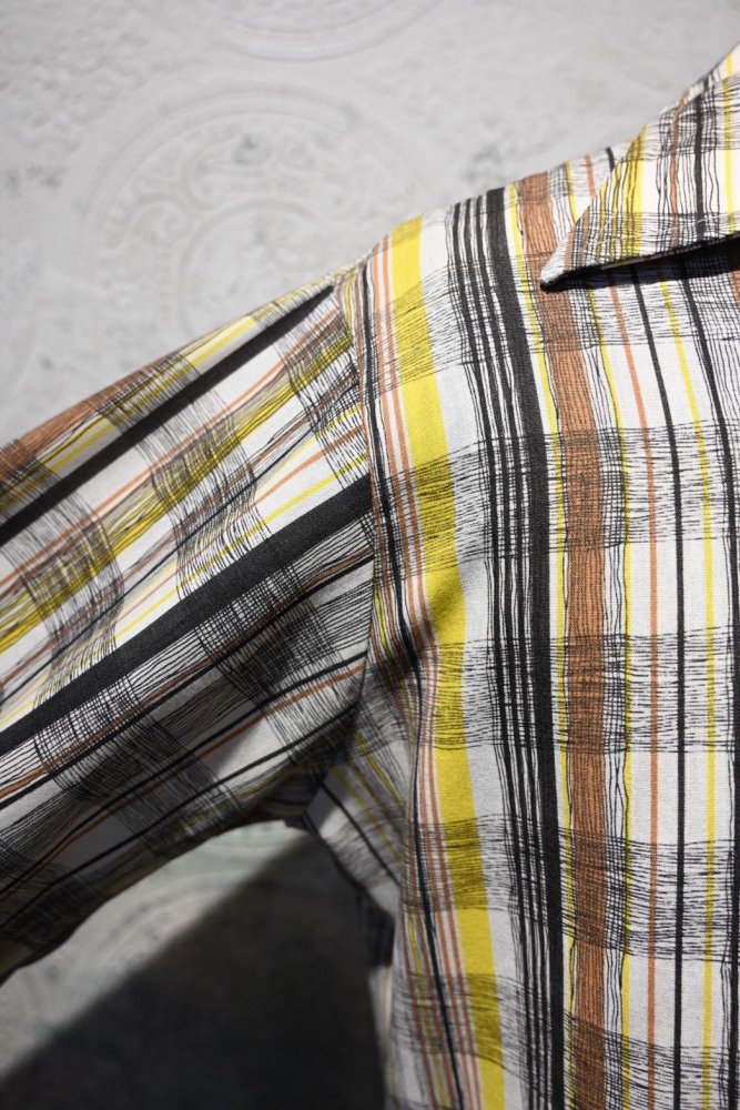 us 1970's "Le Chevron" ptinted shirt