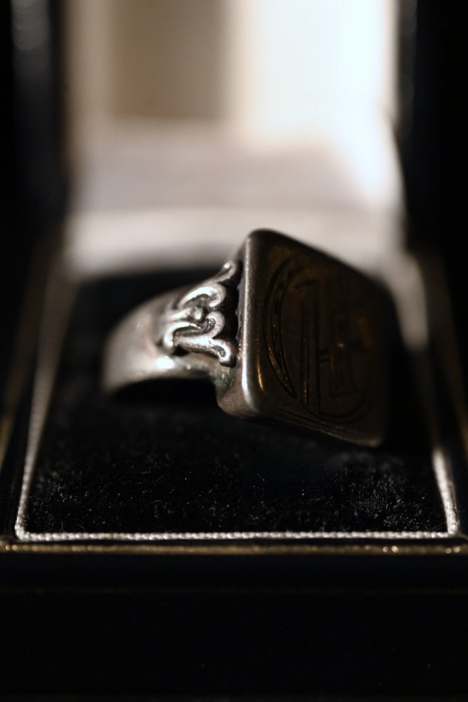 Early 20th silver signet ring