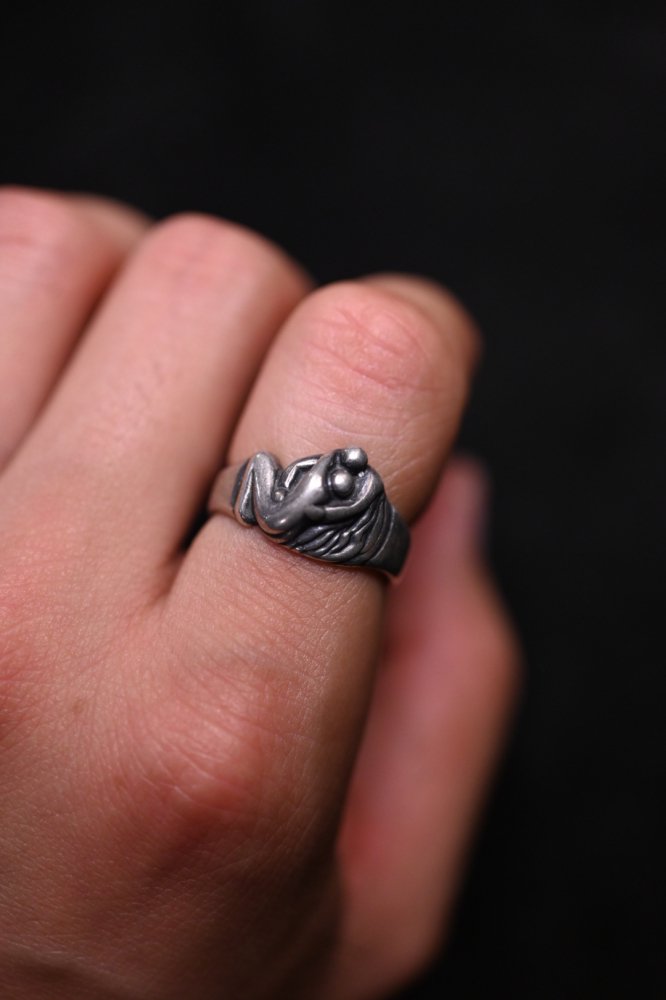 Vintage sexual motif ring