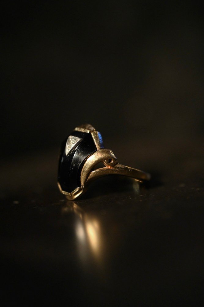 Mid 20th 10K  onyx art deco ring