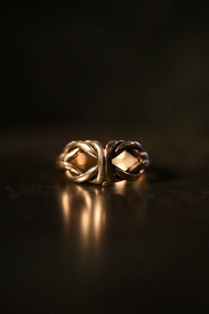 British 1900's 9ct gold knot ring