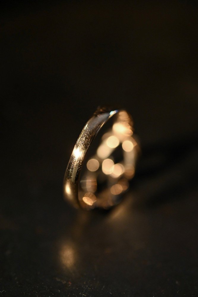 British 1900's 9ct gold knot ring