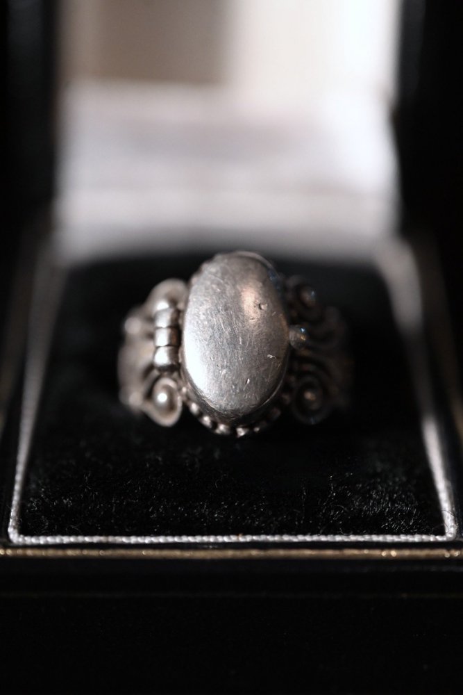 Vintage silver poison ring