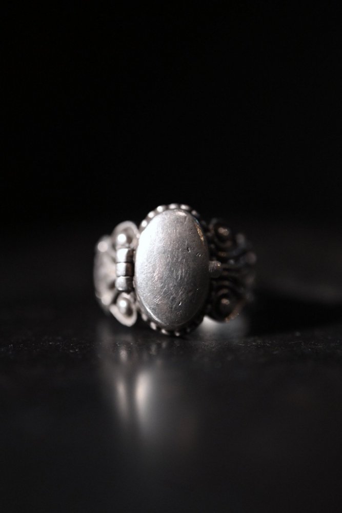 Vintage silver poison ring