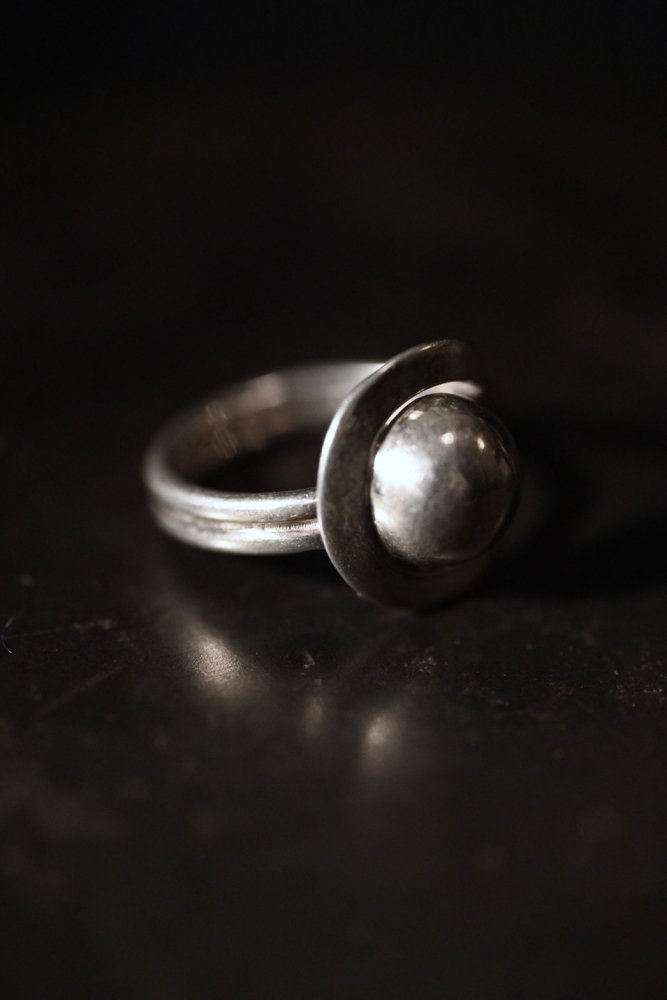 Vintage modern design silver ring