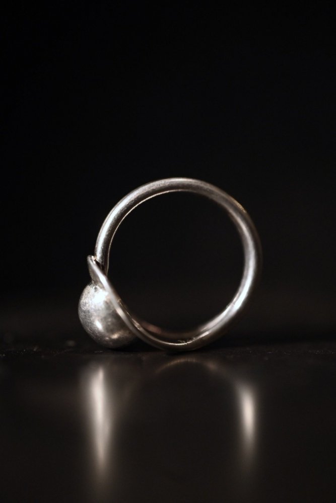 Vintage modern design silver ring