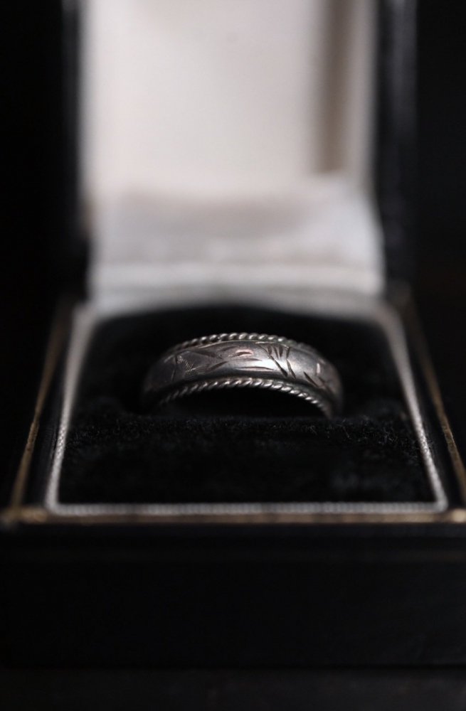 Vintage silver ring