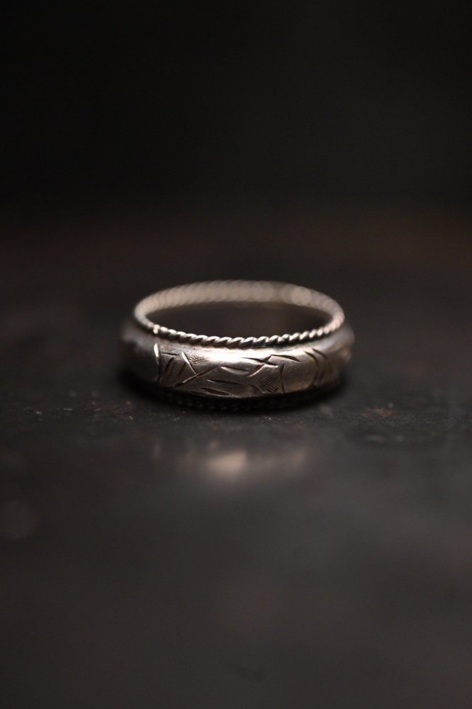 Vintage silver ring