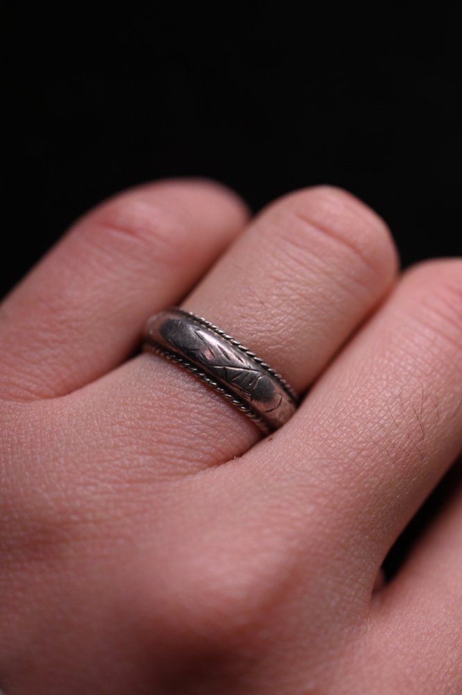 Vintage silver ring