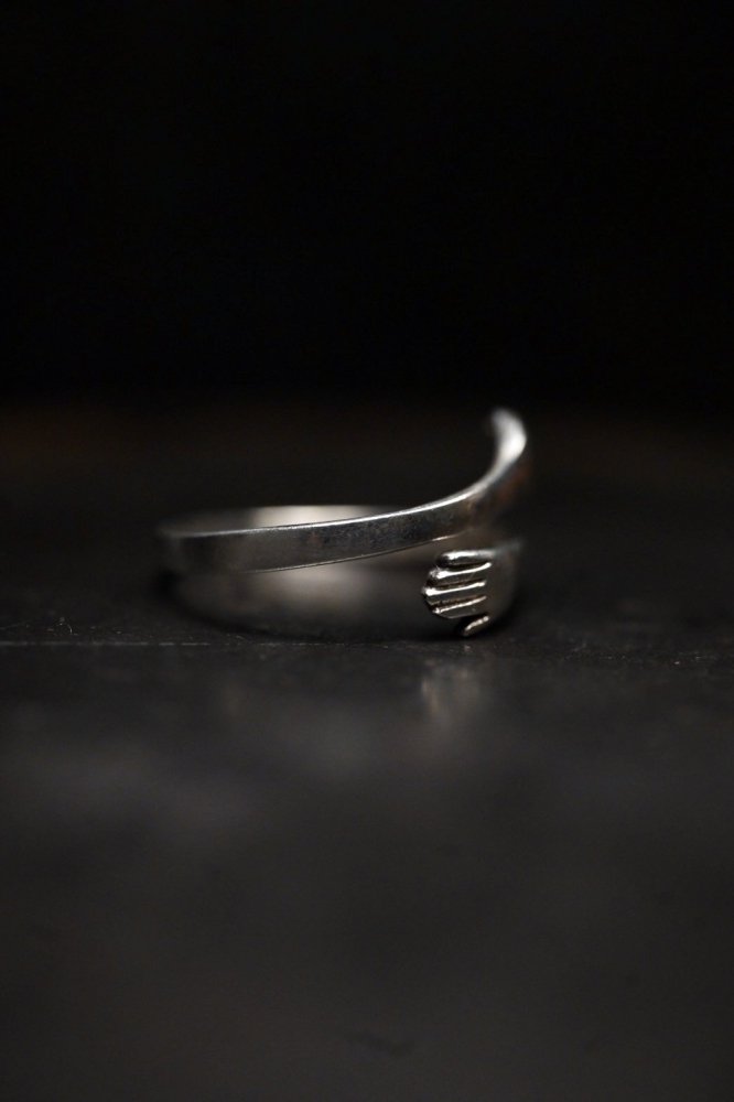 Vintage hand motif silver ring