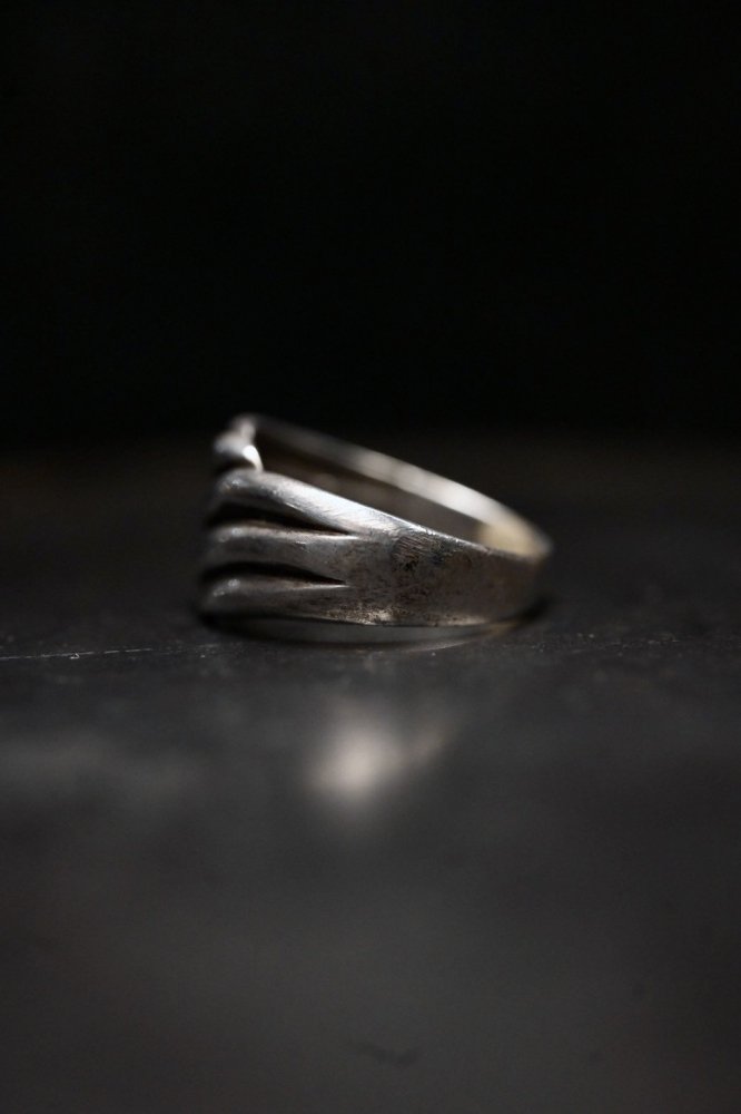 Vintage silver ring