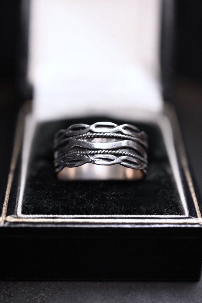 Vintage silver ring