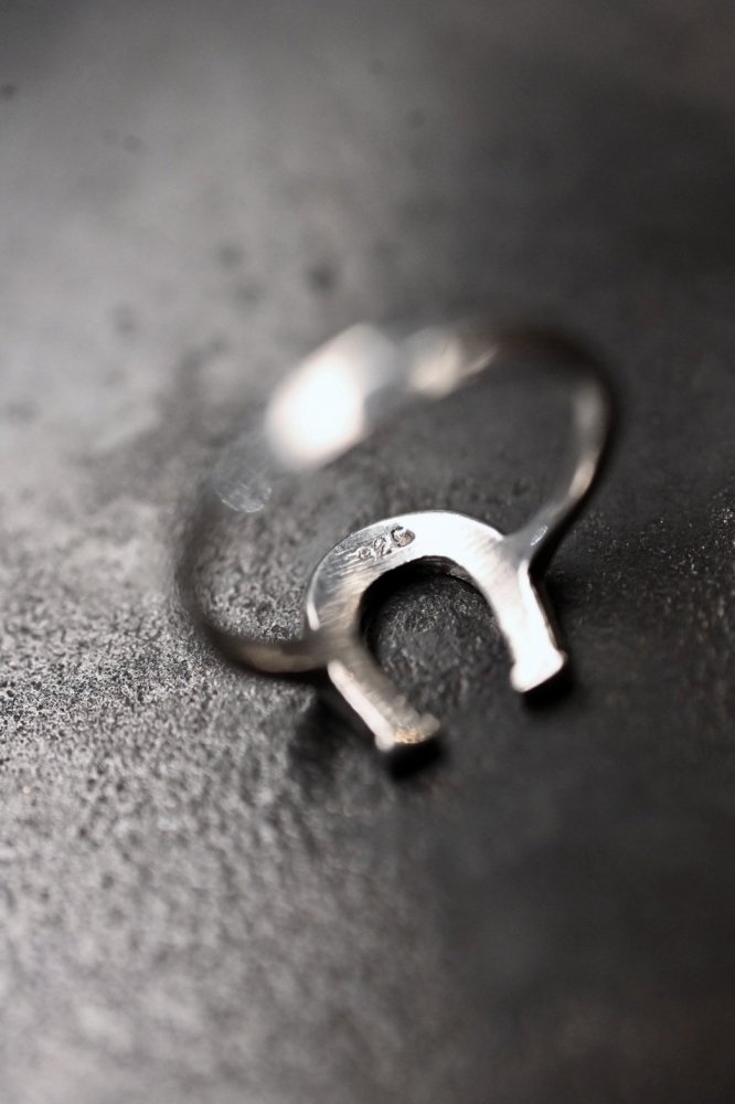 Vintage horse shoe silver ring