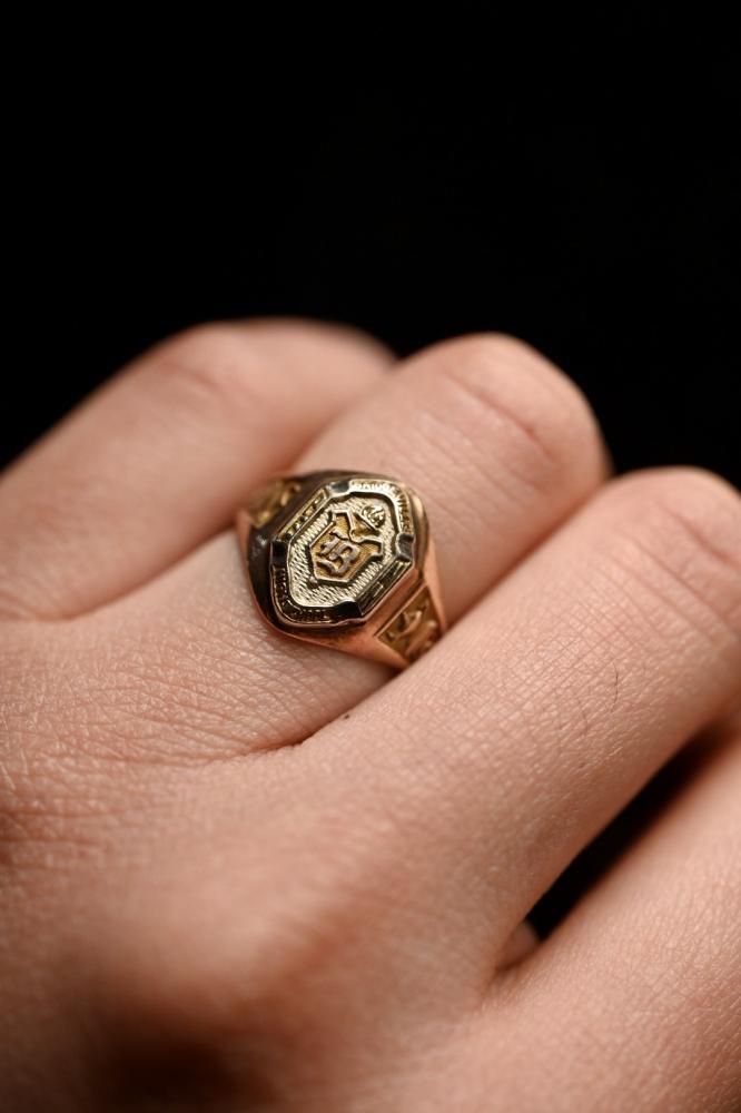 us 1929 10K gold college ring