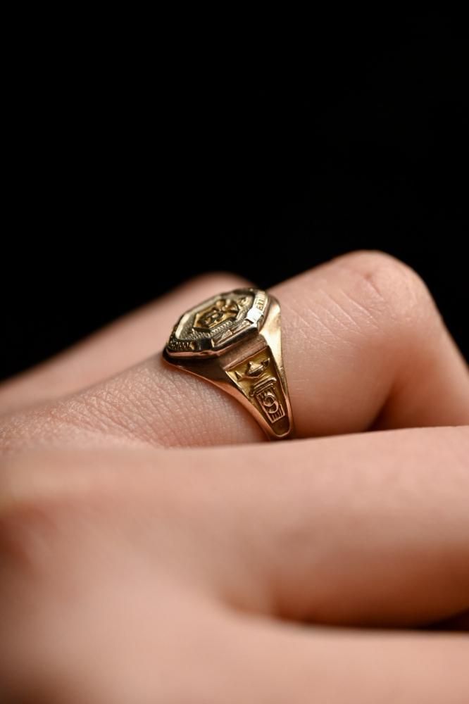 us 1929 10K gold college ring