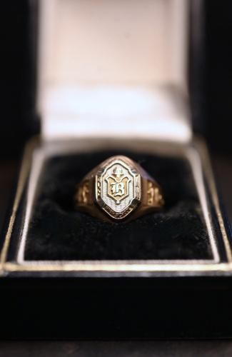 us 1929 10K gold college ring