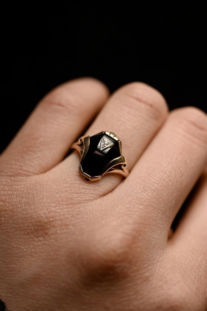 us 1920's~ 10K gold  onyx ring