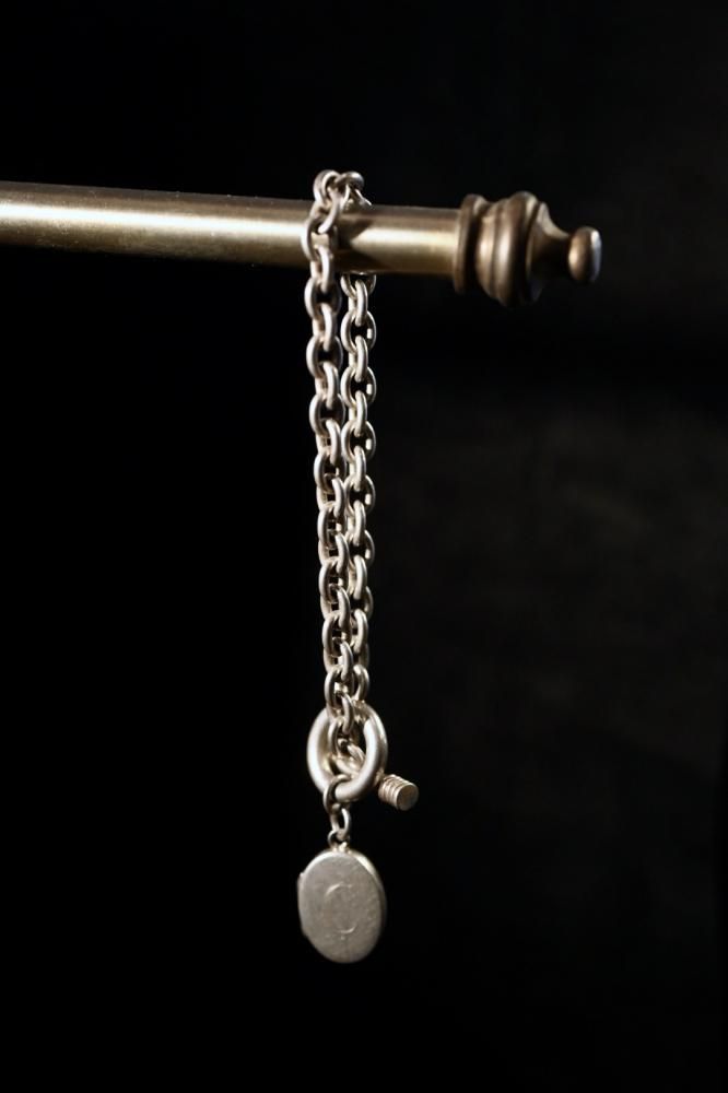 Vintage silver locket braclet