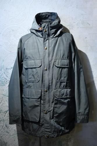 us 1970's~ "Woolrich" mountain parka