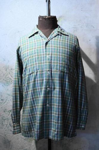 us 1960's "Silverwoods" cotton rayon shirt