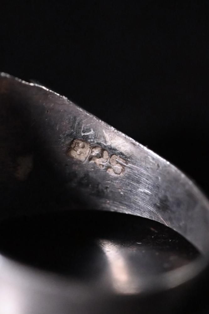 Vintage silver  tiger eye ring