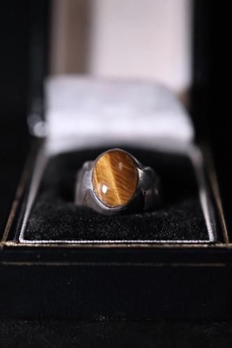 Vintage silver  tiger eye ring