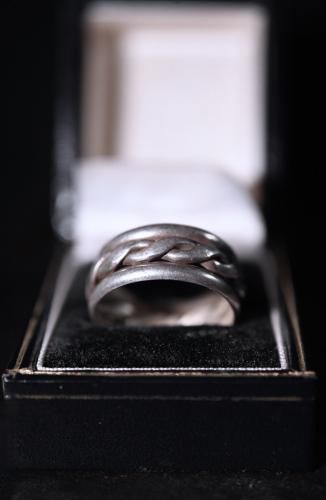 Vintage silver chain design ring