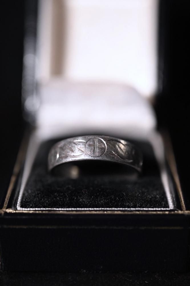 Vintage silver cross ring