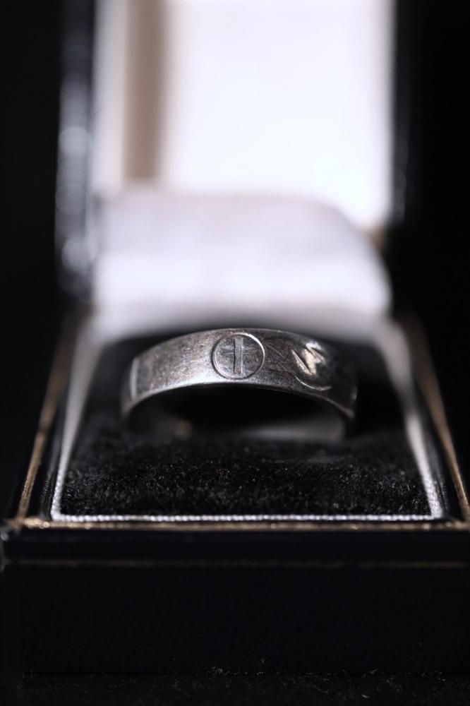 Vintage silver cross ring