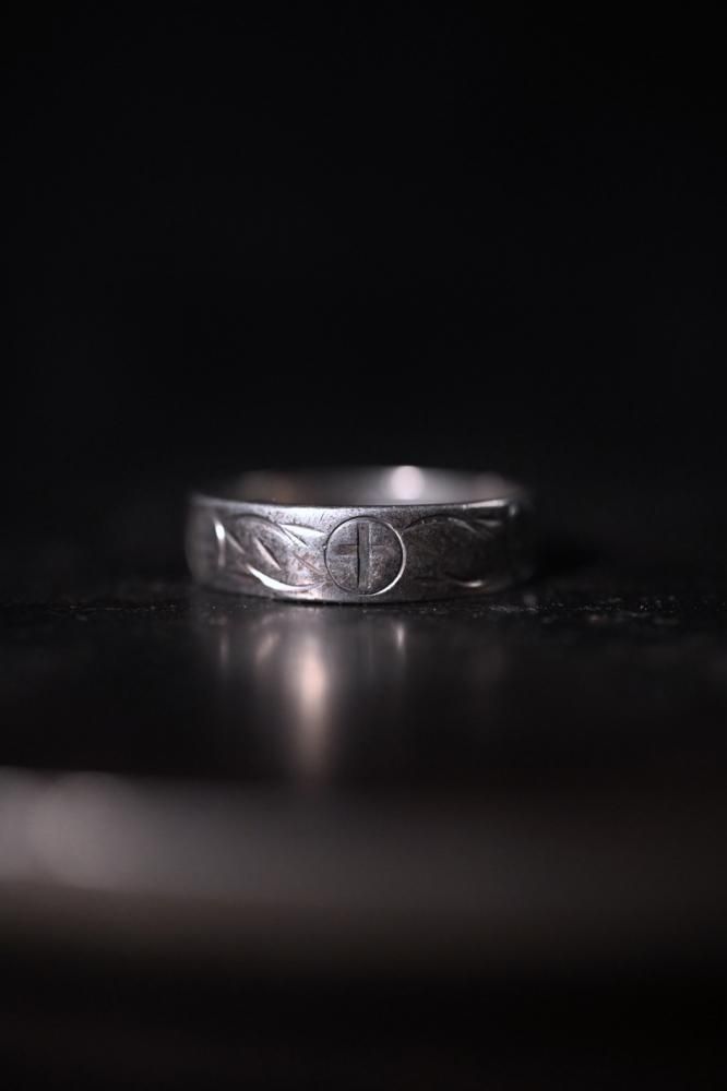 Vintage silver cross ring