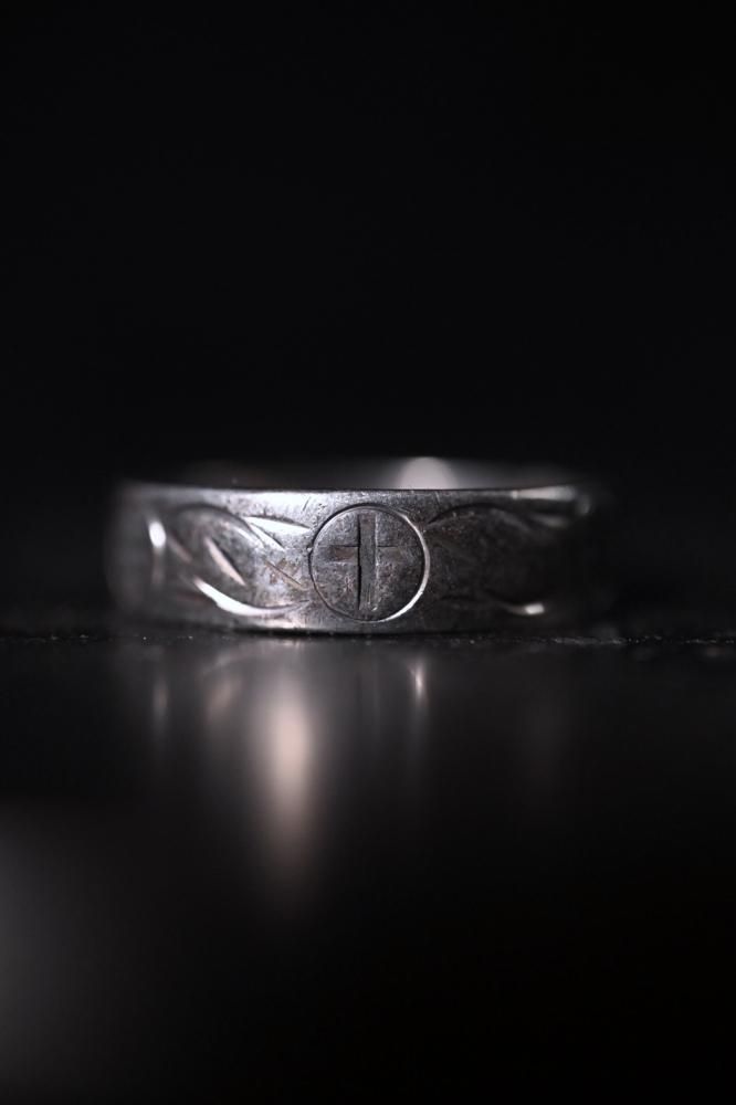 Vintage silver cross ring