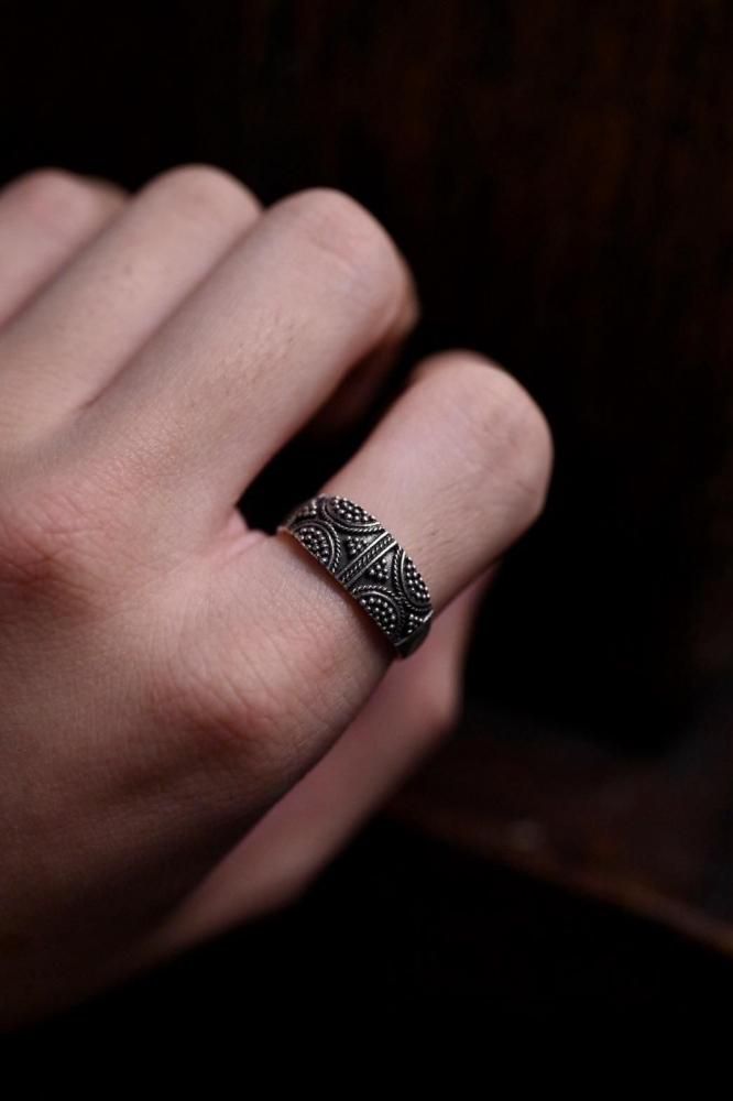 Vintage silver ring