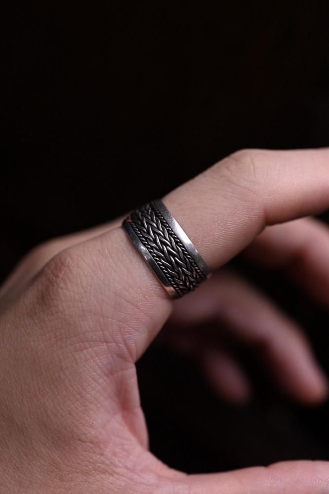 Vintage silver chain design ring