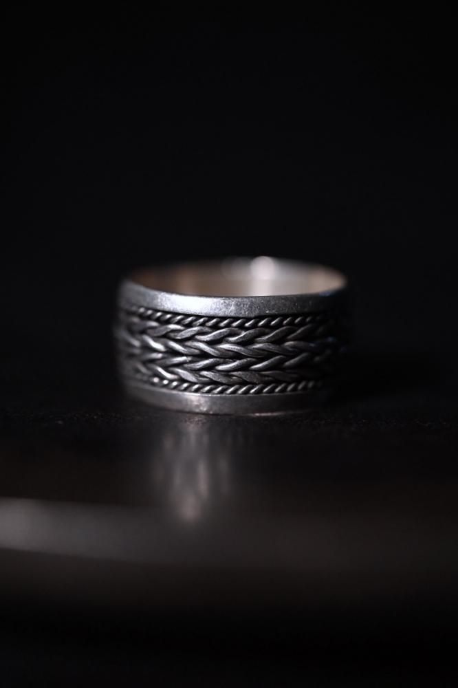 Vintage silver chain design ring