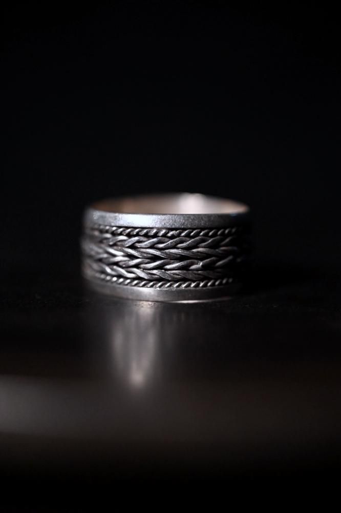 Vintage silver chain design ring
