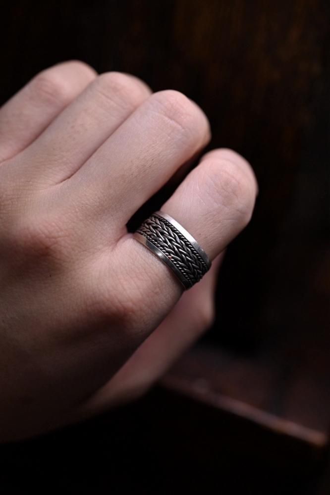 Vintage silver chain design ring