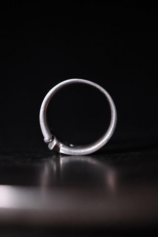 Vintage silver fleur de lis ring