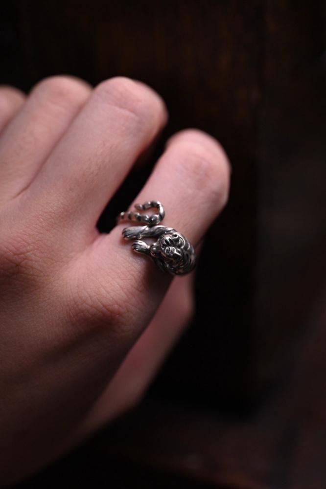 Vintage tiger silver ring