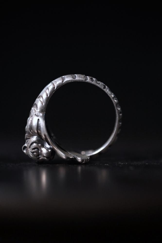 Vintage tiger silver ring