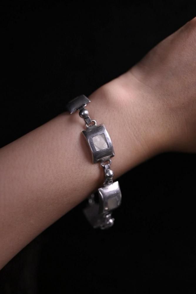 Vintage silver  shell bracelet
