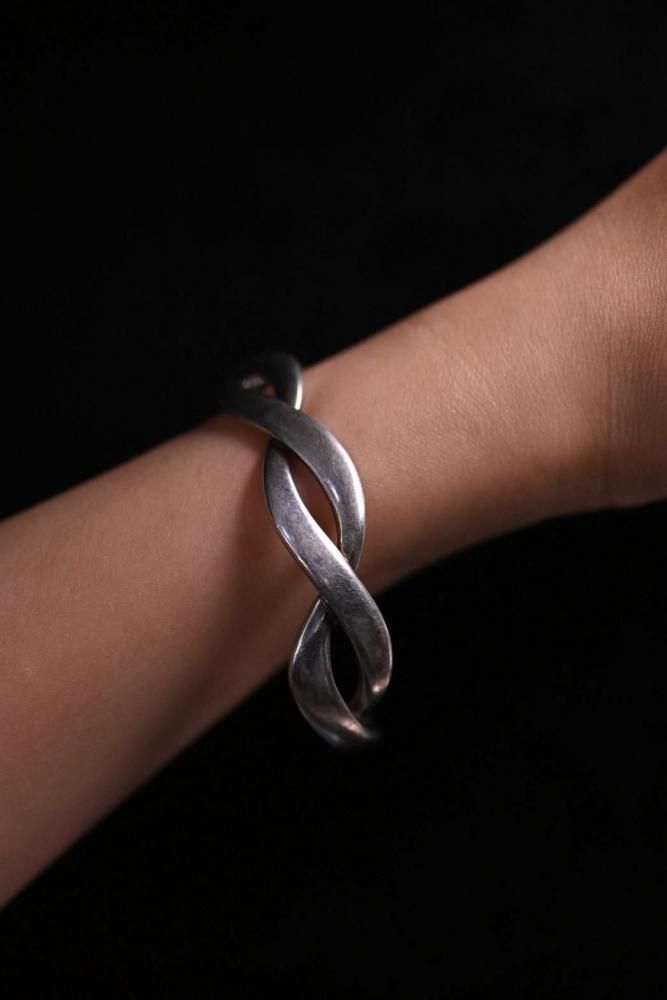 Mexico vintage silver bangle