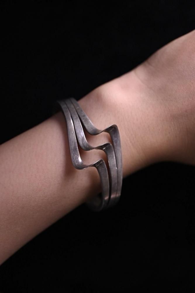 Mexico vintage silver bangle