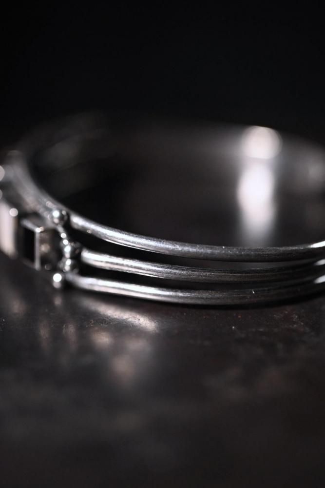Vintage silver  shell  onyx bangle