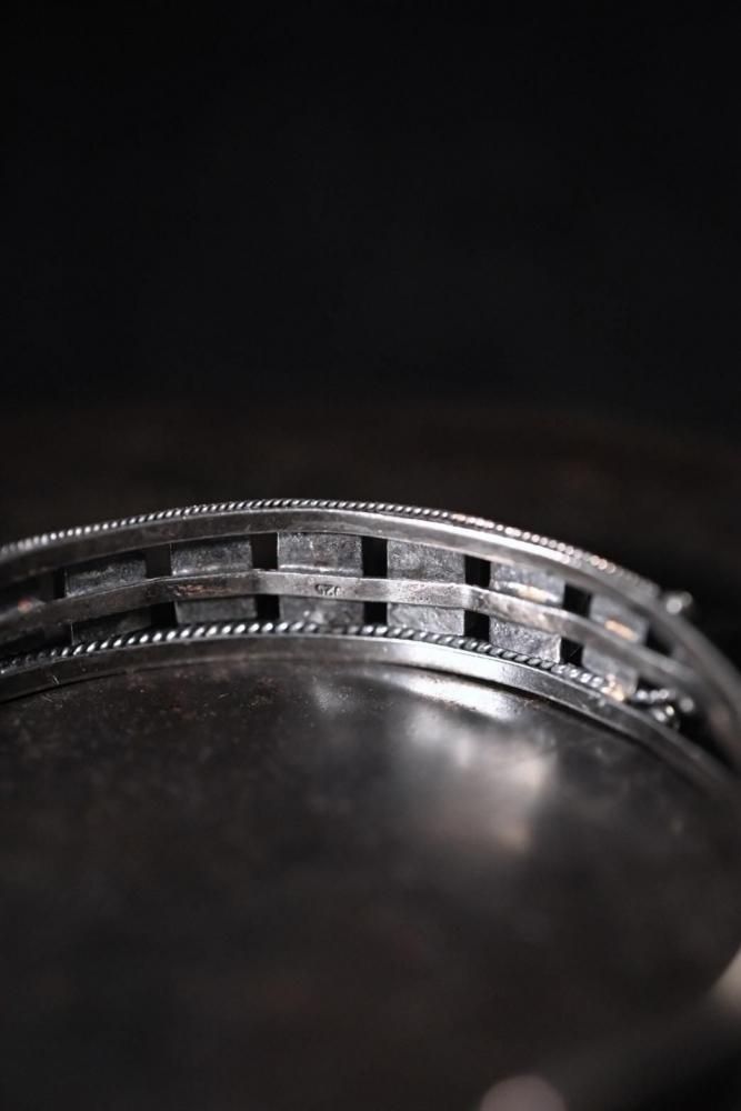 Vintage silver  shell  onyx bangle