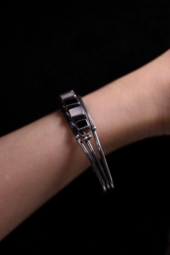 Vintage silver  shell  onyx bangle