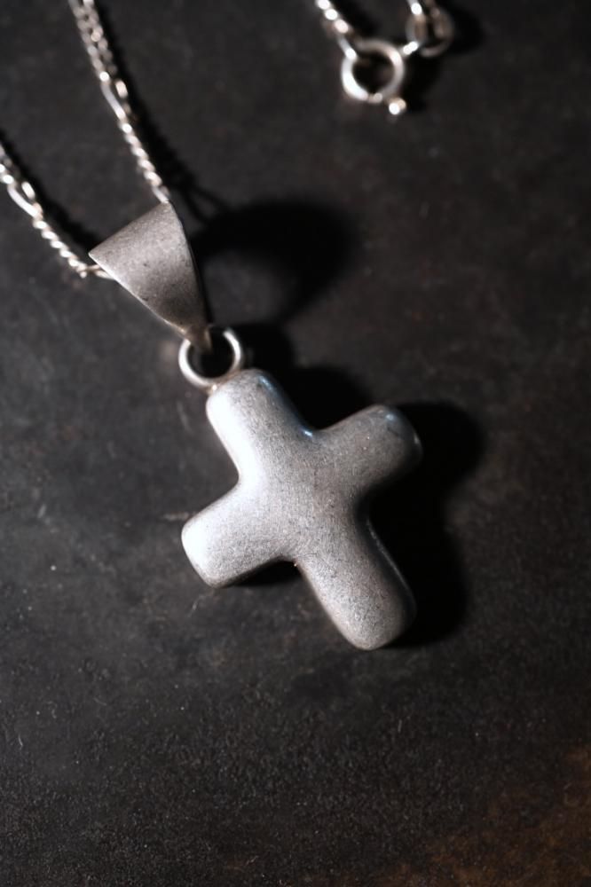 Vintage cross silver necklace