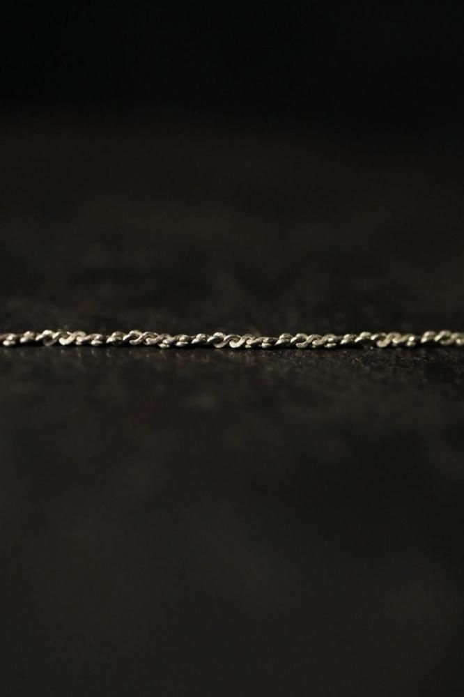 Vintage fleur de lis silver necklace